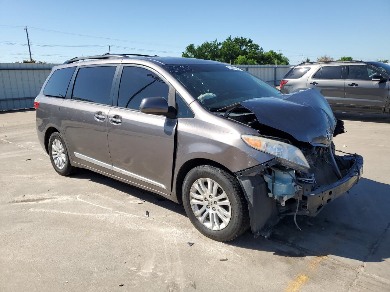 Photo 3 VIN: 5TDYK3DC6FS557150 - TOYOTA SIENNA 