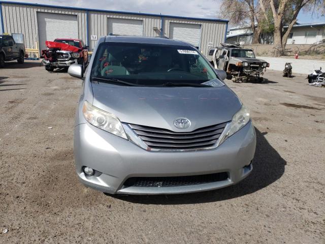 Photo 4 VIN: 5TDYK3DC6FS597275 - TOYOTA SIENNA XLE 