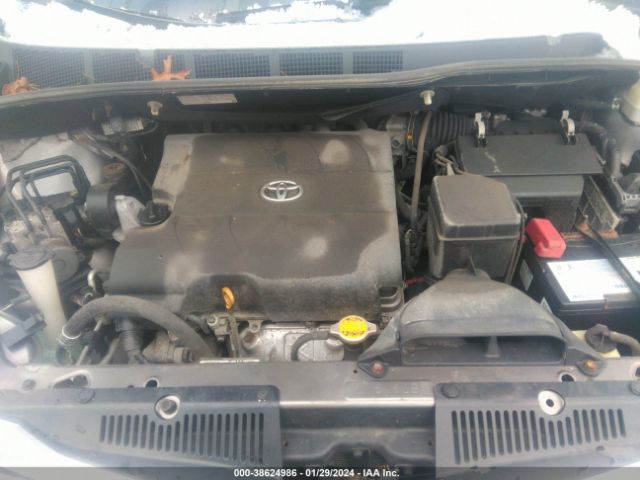 Photo 9 VIN: 5TDYK3DC6FS623843 - TOYOTA SIENNA 