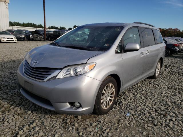 Photo 1 VIN: 5TDYK3DC6GS690704 - TOYOTA SIENNA XLE 