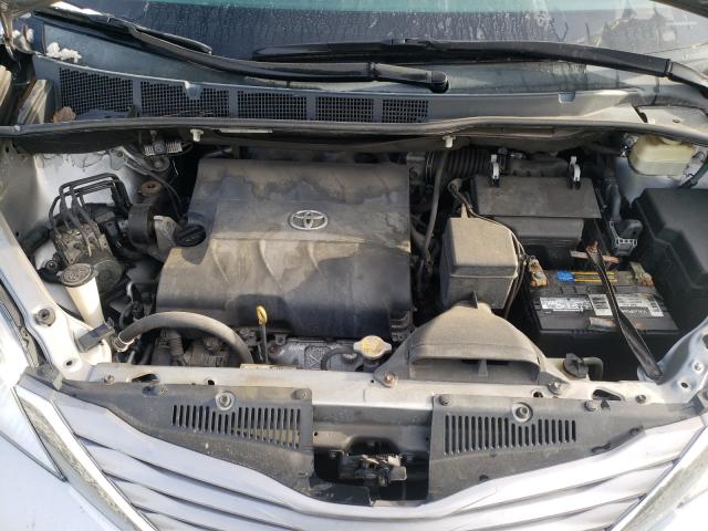 Photo 6 VIN: 5TDYK3DC6GS690704 - TOYOTA SIENNA XLE 