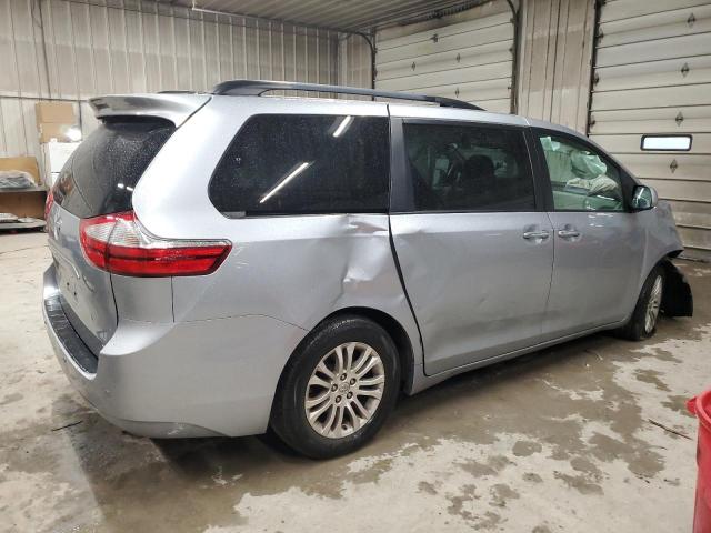 Photo 2 VIN: 5TDYK3DC6GS733096 - TOYOTA SIENNA XLE 