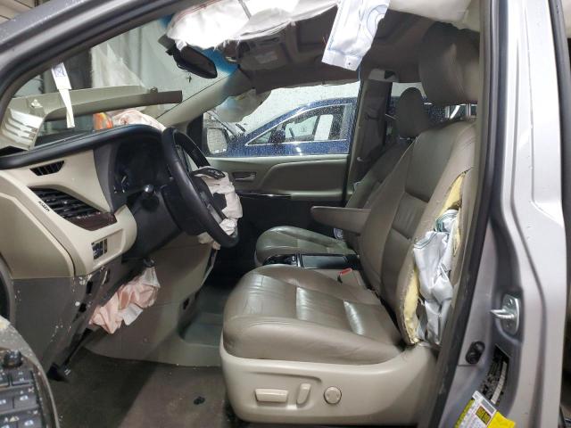 Photo 6 VIN: 5TDYK3DC6GS733096 - TOYOTA SIENNA XLE 