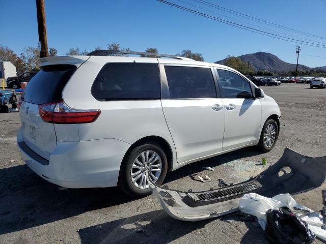 Photo 2 VIN: 5TDYK3DC6GS741974 - TOYOTA SIENNA XLE 