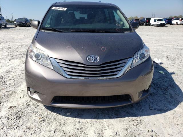 Photo 4 VIN: 5TDYK3DC6GS758063 - TOYOTA SIENNA XLE 