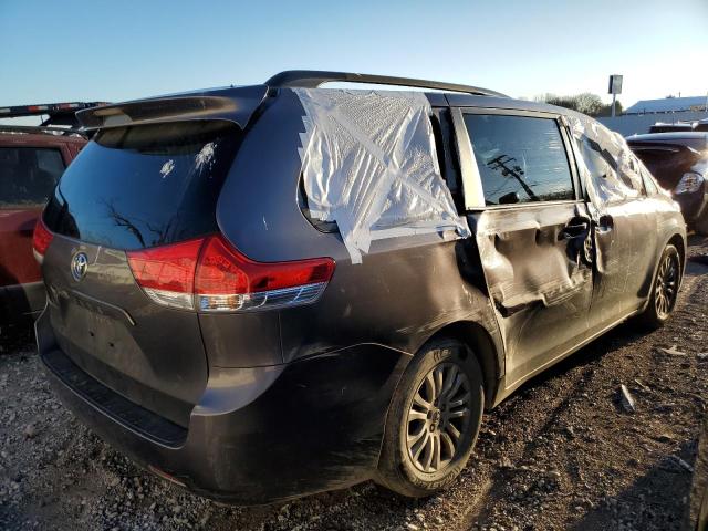 Photo 2 VIN: 5TDYK3DC7BS001777 - TOYOTA SIENNA XLE 