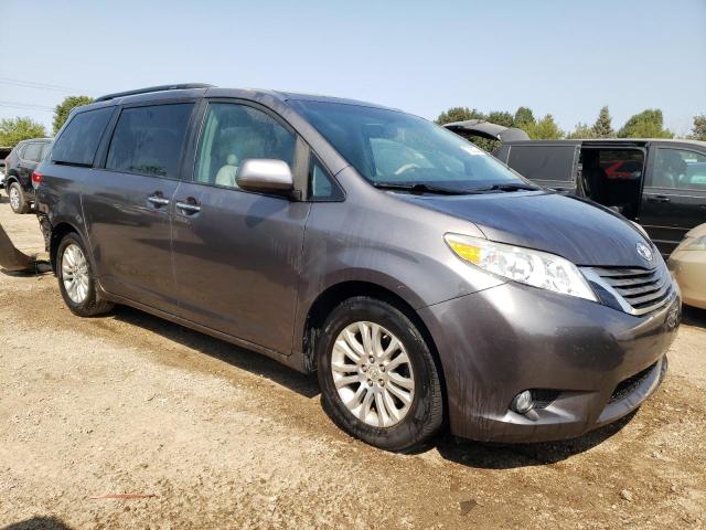 Photo 3 VIN: 5TDYK3DC7BS024153 - TOYOTA SIENNA XLE 