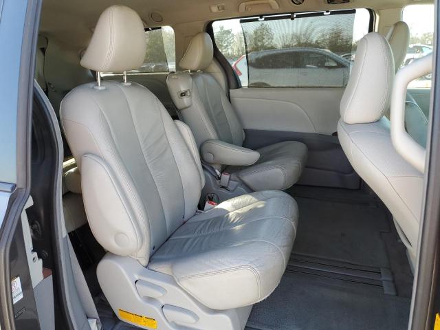 Photo 10 VIN: 5TDYK3DC7BS031345 - TOYOTA SIENNA XLE 