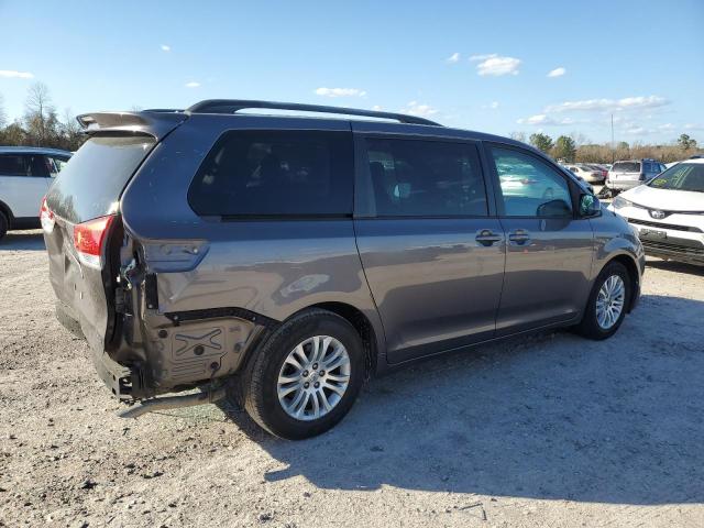 Photo 2 VIN: 5TDYK3DC7BS031345 - TOYOTA SIENNA XLE 