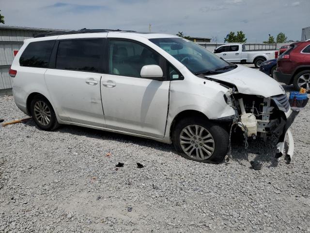 Photo 3 VIN: 5TDYK3DC7BS057864 - TOYOTA SIENNA XLE 