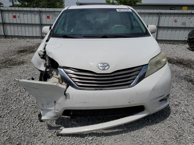 Photo 4 VIN: 5TDYK3DC7BS057864 - TOYOTA SIENNA XLE 