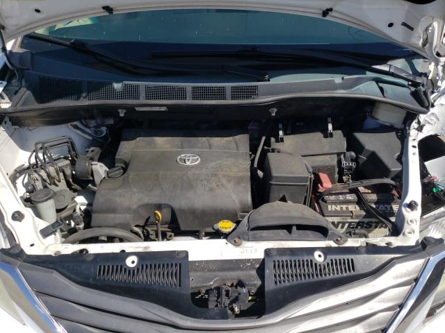 Photo 6 VIN: 5TDYK3DC7BS063583 - TOYOTA SIENNA XLE 