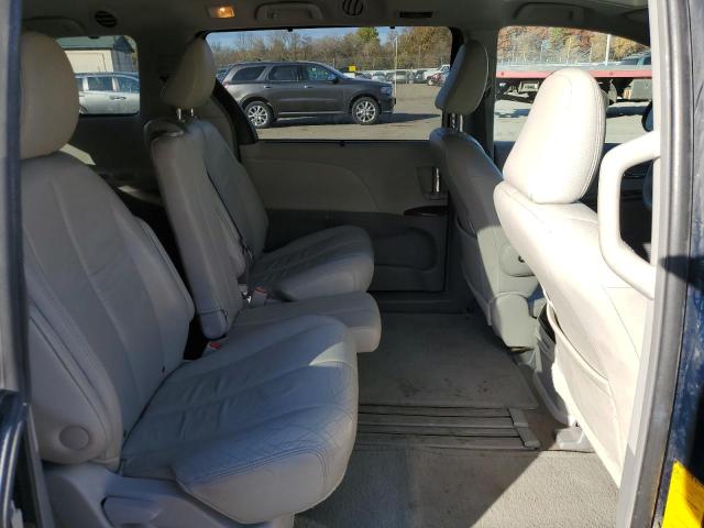 Photo 10 VIN: 5TDYK3DC7BS070971 - TOYOTA SIENNA XLE 