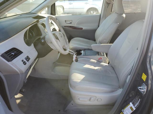 Photo 6 VIN: 5TDYK3DC7BS070971 - TOYOTA SIENNA XLE 