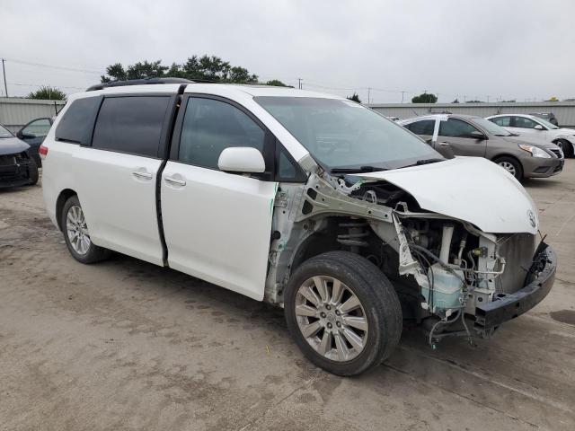 Photo 3 VIN: 5TDYK3DC7BS078732 - TOYOTA SIENNA XLE 