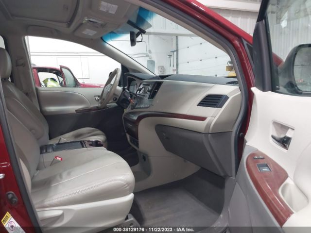 Photo 4 VIN: 5TDYK3DC7BS104150 - TOYOTA SIENNA 