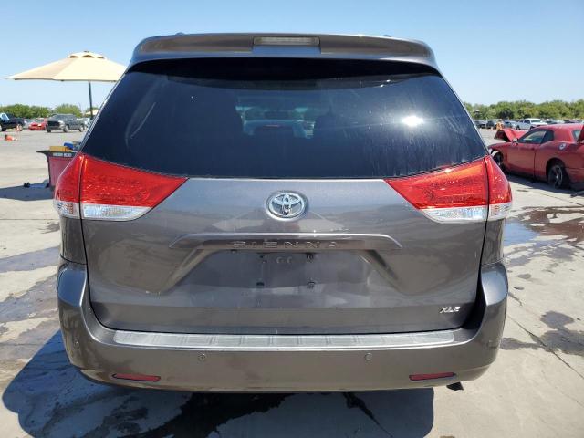 Photo 5 VIN: 5TDYK3DC7BS107288 - TOYOTA SIENNA XLE 