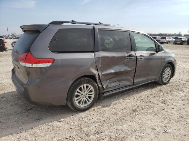 Photo 2 VIN: 5TDYK3DC7BS116136 - TOYOTA SIENNA XLE 