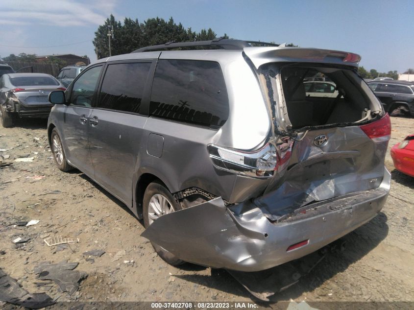 Photo 2 VIN: 5TDYK3DC7BS117402 - TOYOTA SIENNA 