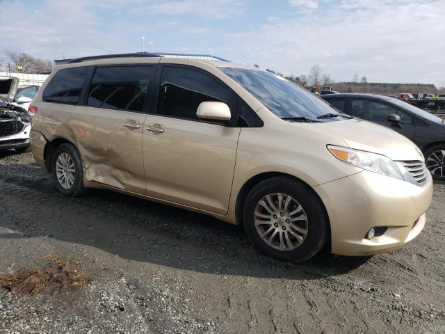 Photo 3 VIN: 5TDYK3DC7BS117481 - TOYOTA SIENNA XLE 