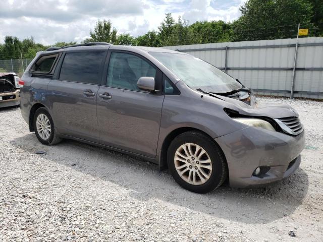 Photo 3 VIN: 5TDYK3DC7BS121286 - TOYOTA SIENNA XLE 