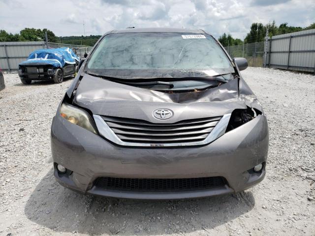 Photo 4 VIN: 5TDYK3DC7BS121286 - TOYOTA SIENNA XLE 