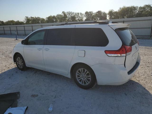 Photo 1 VIN: 5TDYK3DC7BS128304 - TOYOTA SIENNA XLE 