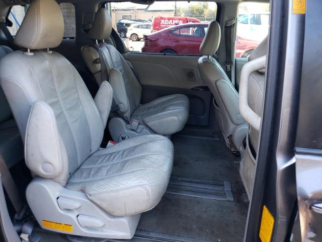 Photo 10 VIN: 5TDYK3DC7BS130800 - TOYOTA SIENNA XLE 