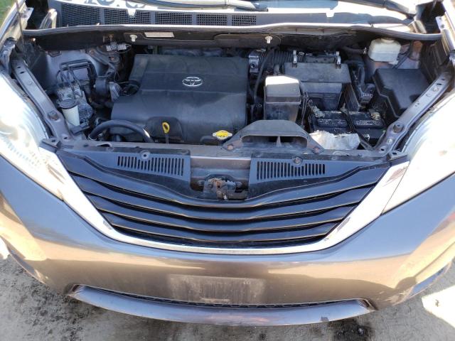 Photo 11 VIN: 5TDYK3DC7BS130800 - TOYOTA SIENNA XLE 