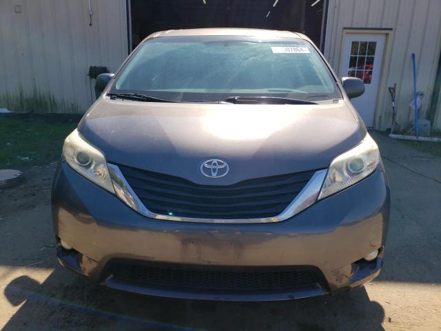 Photo 4 VIN: 5TDYK3DC7BS130800 - TOYOTA SIENNA XLE 