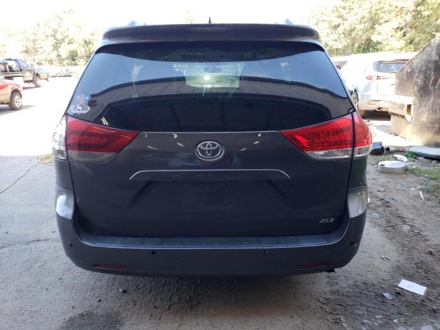 Photo 5 VIN: 5TDYK3DC7BS130800 - TOYOTA SIENNA XLE 