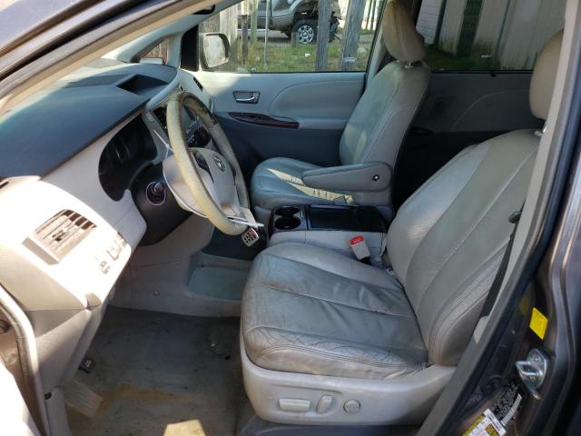 Photo 6 VIN: 5TDYK3DC7BS130800 - TOYOTA SIENNA XLE 