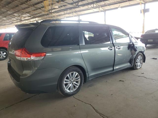 Photo 2 VIN: 5TDYK3DC7BS137262 - TOYOTA SIENNA XLE 