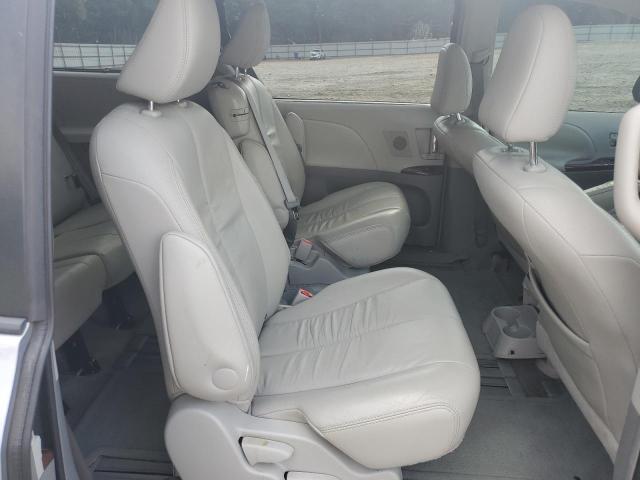 Photo 10 VIN: 5TDYK3DC7BS144339 - TOYOTA SIENNA XLE 