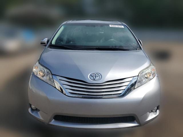 Photo 4 VIN: 5TDYK3DC7BS144339 - TOYOTA SIENNA XLE 