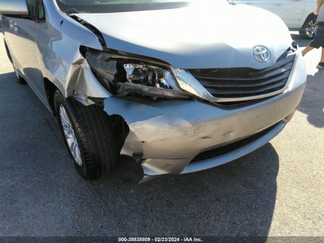 Photo 5 VIN: 5TDYK3DC7BS146446 - TOYOTA SIENNA 