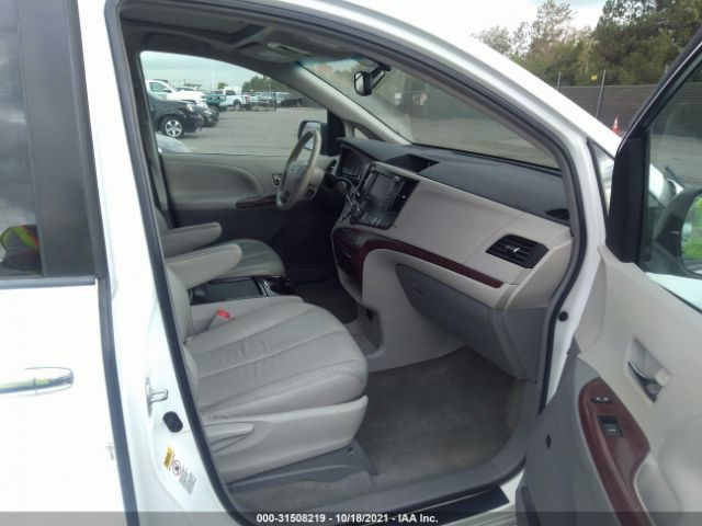 Photo 4 VIN: 5TDYK3DC7BS151498 - TOYOTA SIENNA 