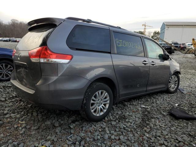 Photo 2 VIN: 5TDYK3DC7BS168625 - TOYOTA SIENNA XLE 