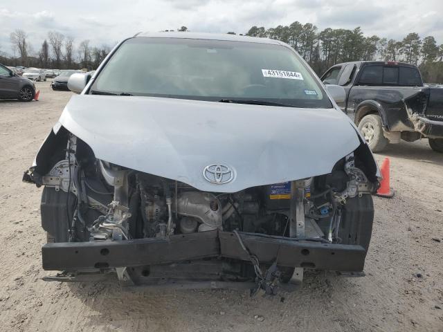 Photo 4 VIN: 5TDYK3DC7CS182770 - TOYOTA SIENNA XLE 