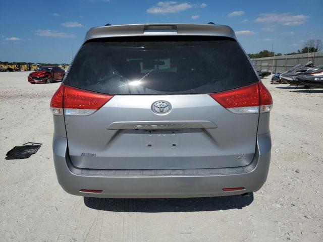 Photo 5 VIN: 5TDYK3DC7CS183918 - TOYOTA SIENNA XLE 