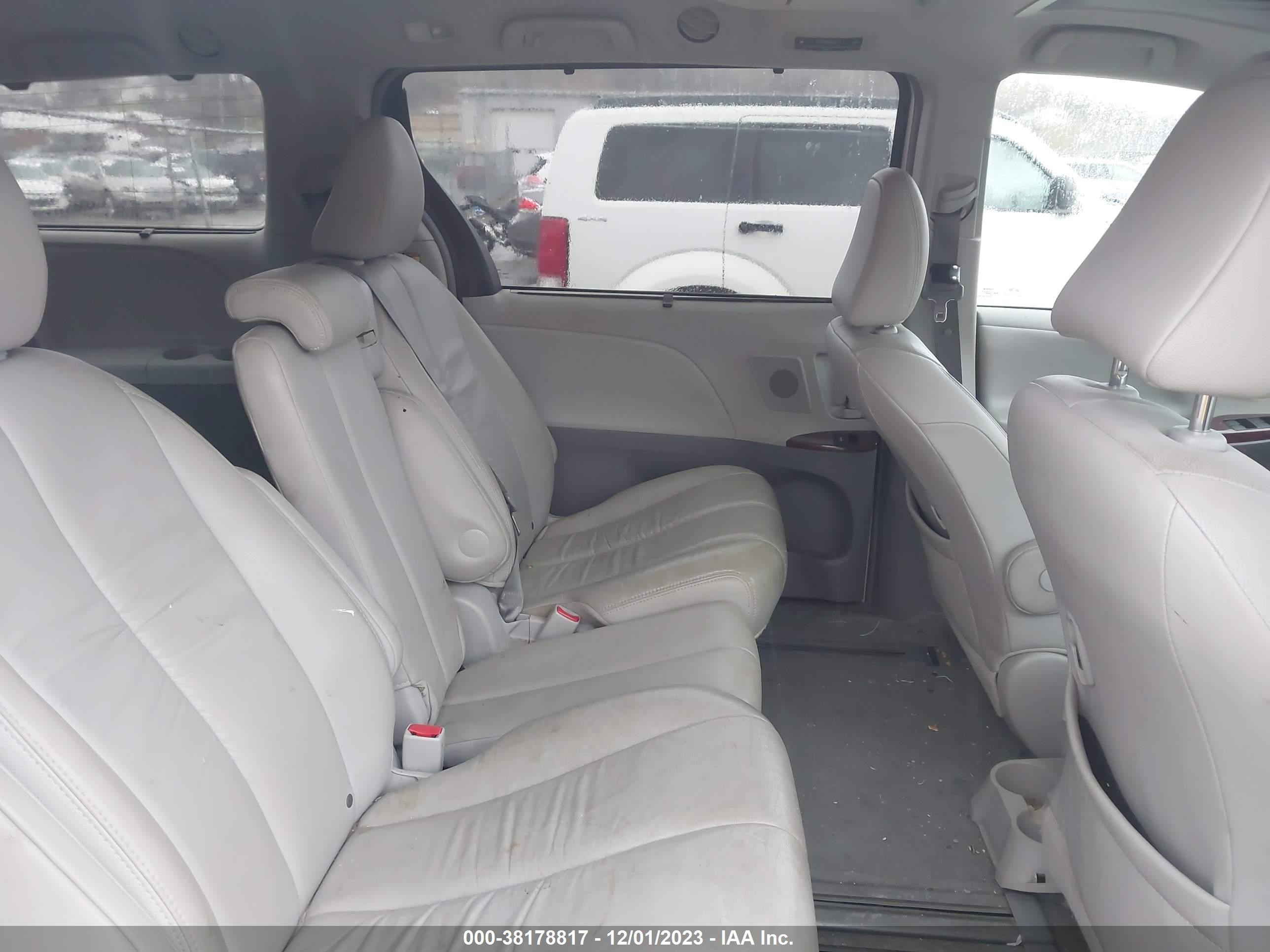 Photo 7 VIN: 5TDYK3DC7CS186785 - TOYOTA SIENNA 