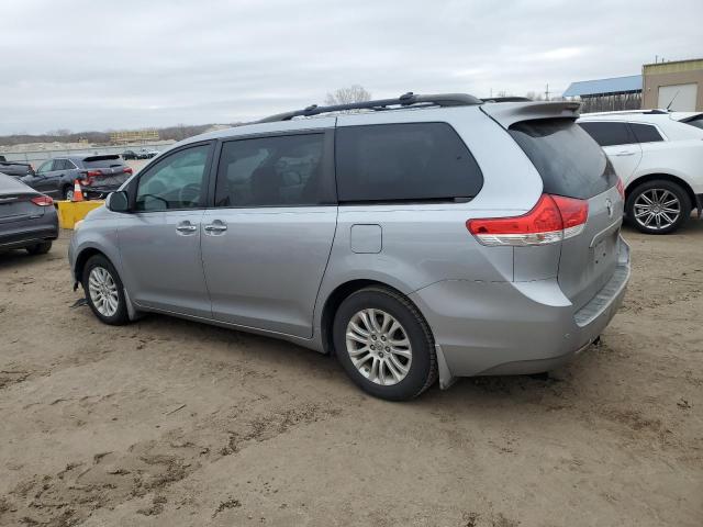 Photo 1 VIN: 5TDYK3DC7CS209997 - TOYOTA SIENNA XLE 