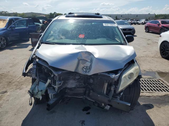 Photo 4 VIN: 5TDYK3DC7CS223625 - TOYOTA SIENNA XLE 