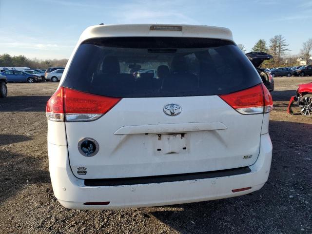 Photo 5 VIN: 5TDYK3DC7CS254938 - TOYOTA SIENNA XLE 