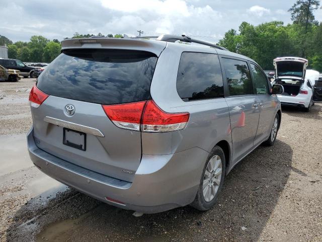 Photo 2 VIN: 5TDYK3DC7CS255779 - TOYOTA SIENNA XLE 