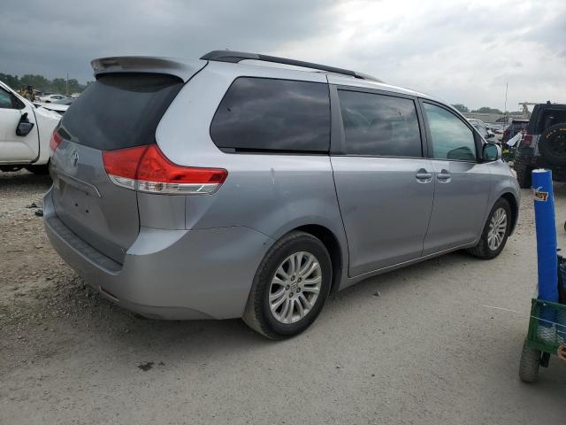 Photo 2 VIN: 5TDYK3DC7CS260741 - TOYOTA SIENNA XLE 