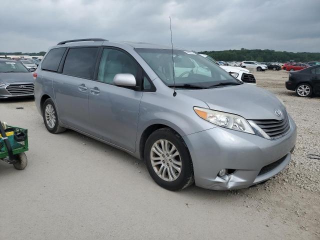 Photo 3 VIN: 5TDYK3DC7CS260741 - TOYOTA SIENNA XLE 