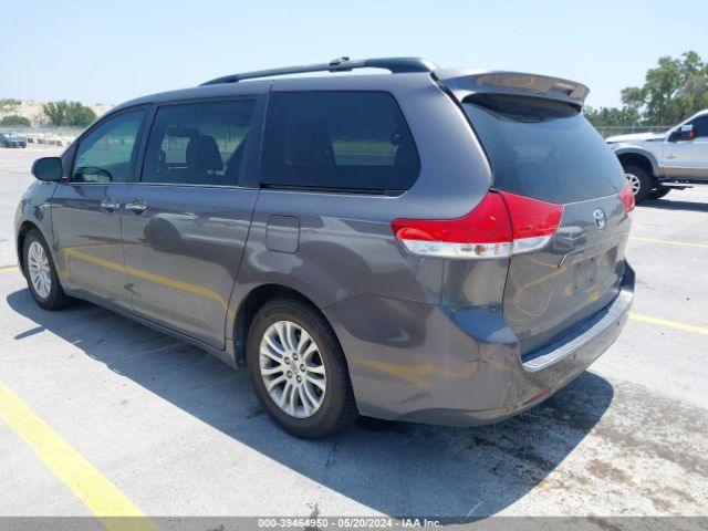 Photo 2 VIN: 5TDYK3DC7CS262568 - TOYOTA SIENNA 