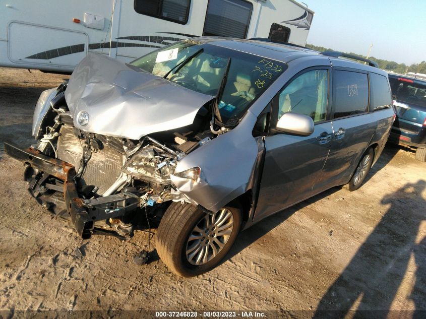 Photo 1 VIN: 5TDYK3DC7CS263056 - TOYOTA SIENNA 