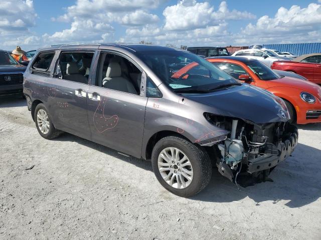 Photo 3 VIN: 5TDYK3DC7CS270976 - TOYOTA SIENNA XLE 